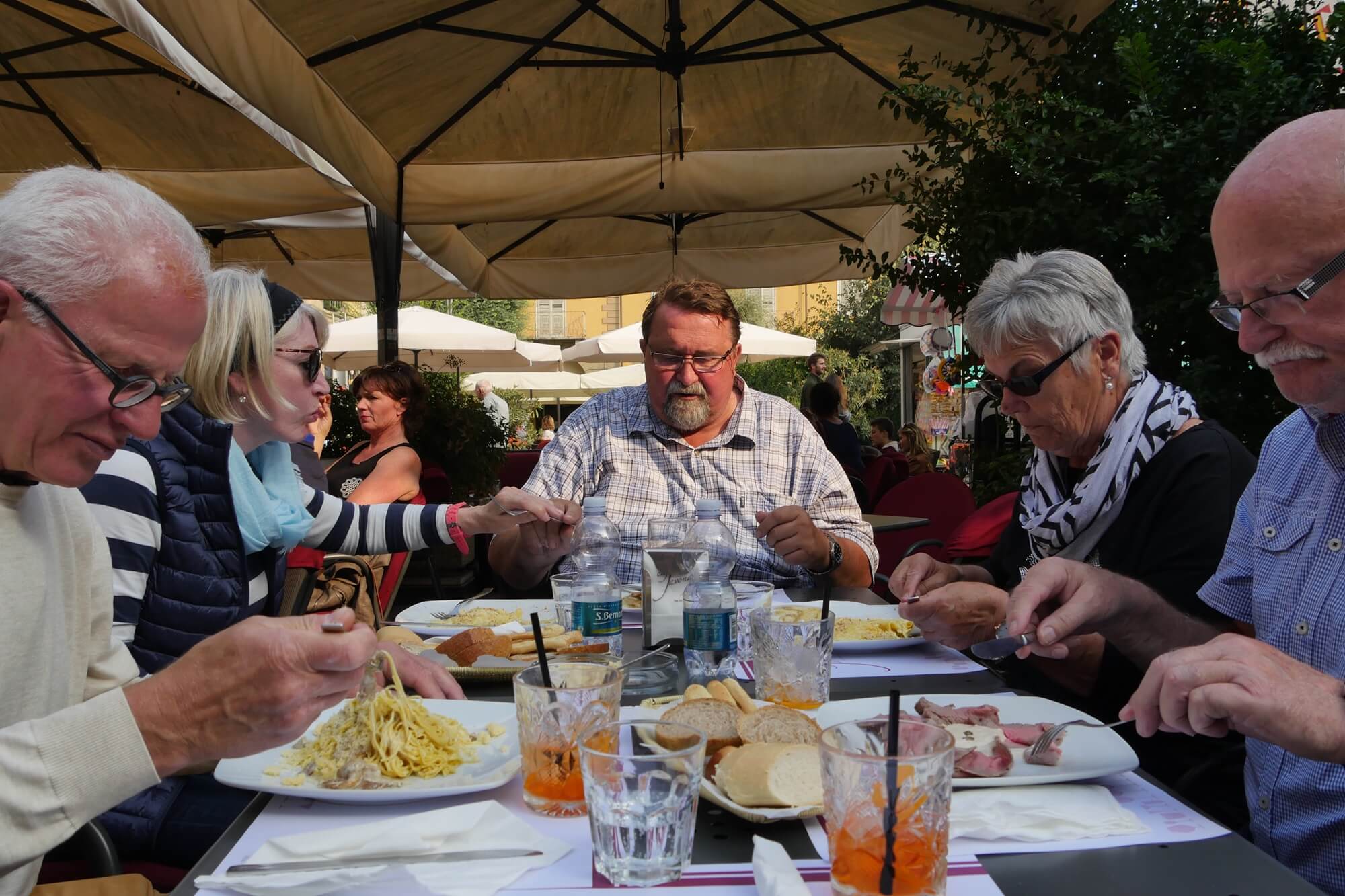 Mittagessen in Alba